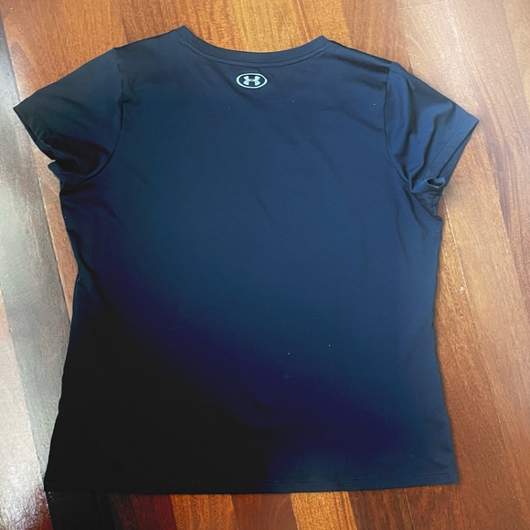 Women's Shirt UA Tech Under Armour
Short Sleeve Heat Gear Workout Black Shirt XL - Picture 5 of 6